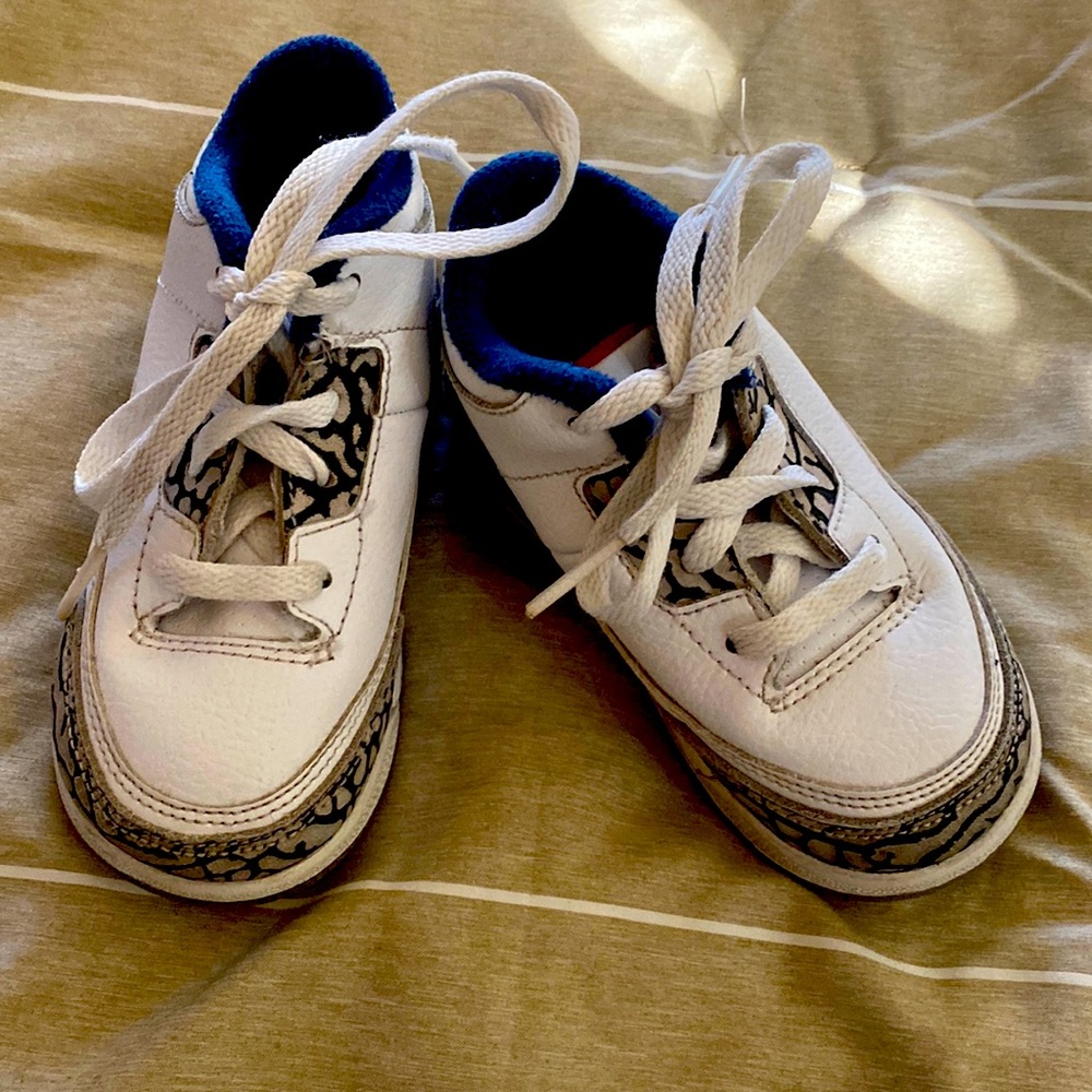Air Jordan Retro 3 size 7 little kids come as picture
